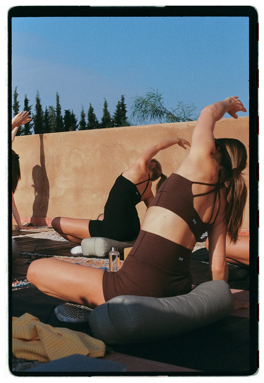 Crossed Strappy Bra - Brown
